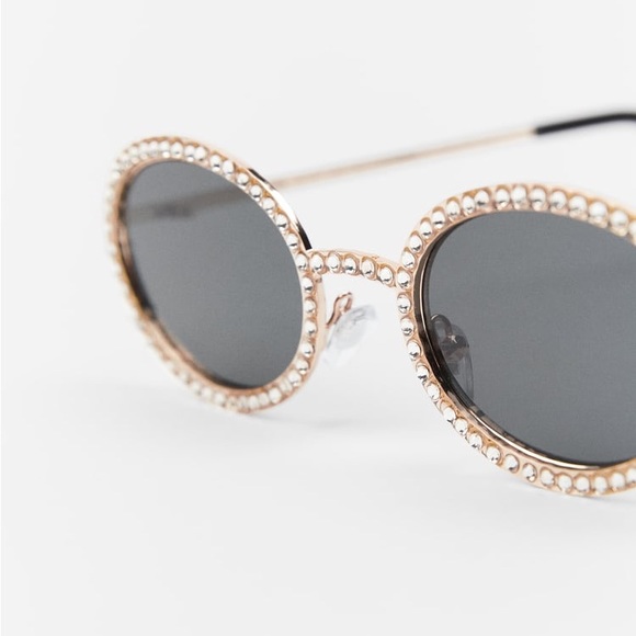 Chic Sunglasses - Picture 5 of 5